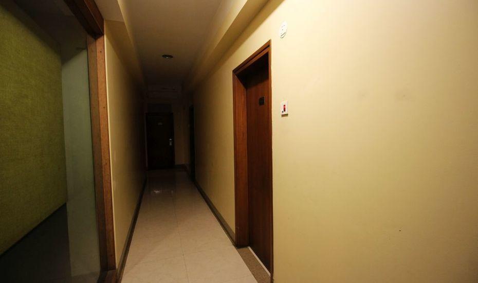 Hotel Woodland Пюн Екстериор снимка